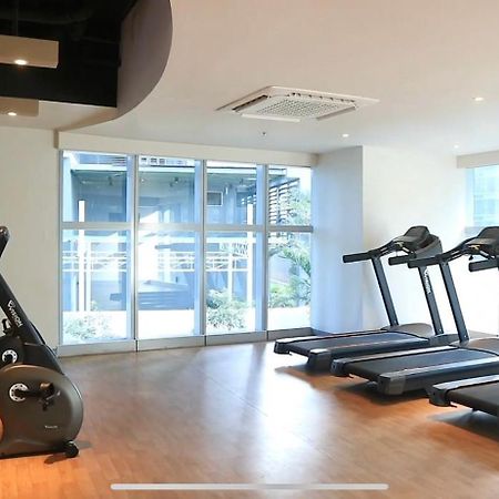 1 Bedroom Condo Uptown Parksuites Bgc, High Floor, Morning Sun Manila Ngoại thất bức ảnh