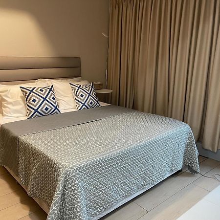 1 Bedroom Condo Uptown Parksuites Bgc, High Floor, Morning Sun Manila Ngoại thất bức ảnh