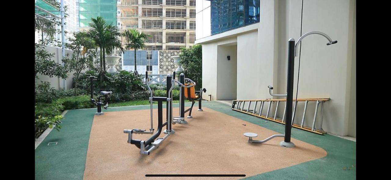 1 Bedroom Condo Uptown Parksuites Bgc, High Floor, Morning Sun Manila Ngoại thất bức ảnh